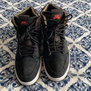 Jordan 1 mid zoom size 10
